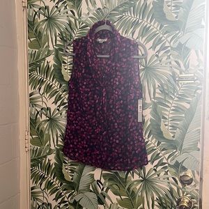 Women’s Tahari top